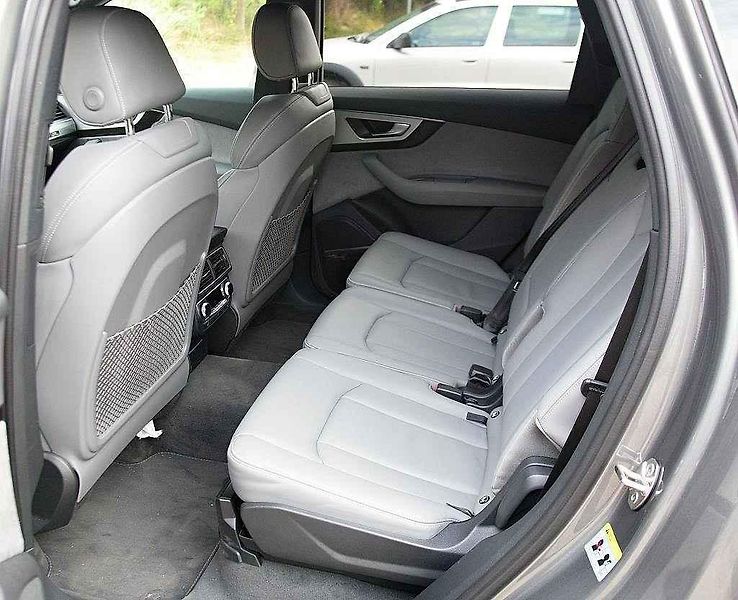 Audi Q7.