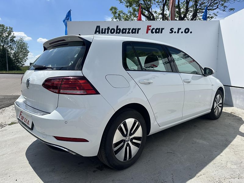 Volkswagen e-Golf (2020) 100kW, rezervace - fotka 8 z 30