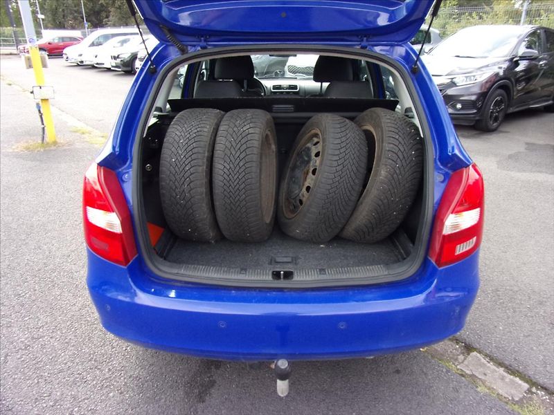 Škoda Fabia 1,4 16V - fotka 12 z 25