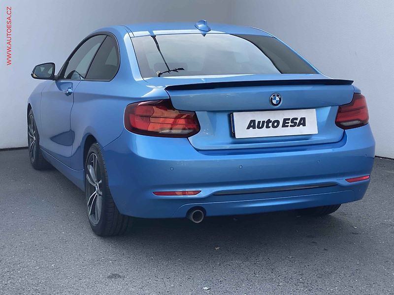 BMW Řada 2 (2019) 2.0d 218d, ČR, LED, navi - fotka 6 z 18