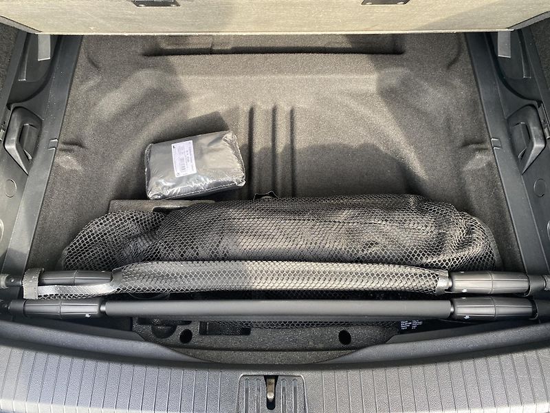 Volkswagen Touran 1.4 TSI 110kW-HIGHLINE - DSG - fotka 39 z 48