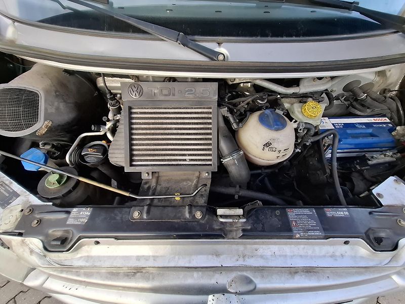 Volkswagen Multivan T4 2,5 TDI - fotka 8 z 8
