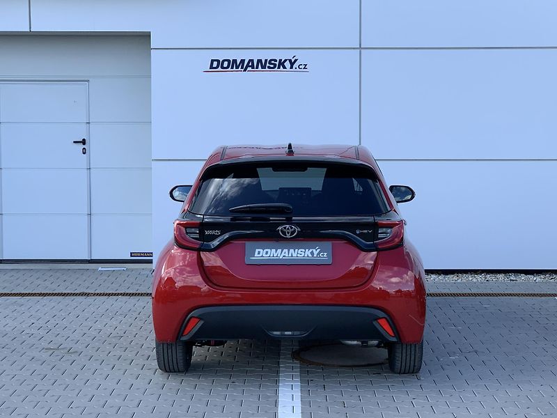 Toyota Yaris (2026) Style 1,5 HEV AT - fotka 10 z 13
