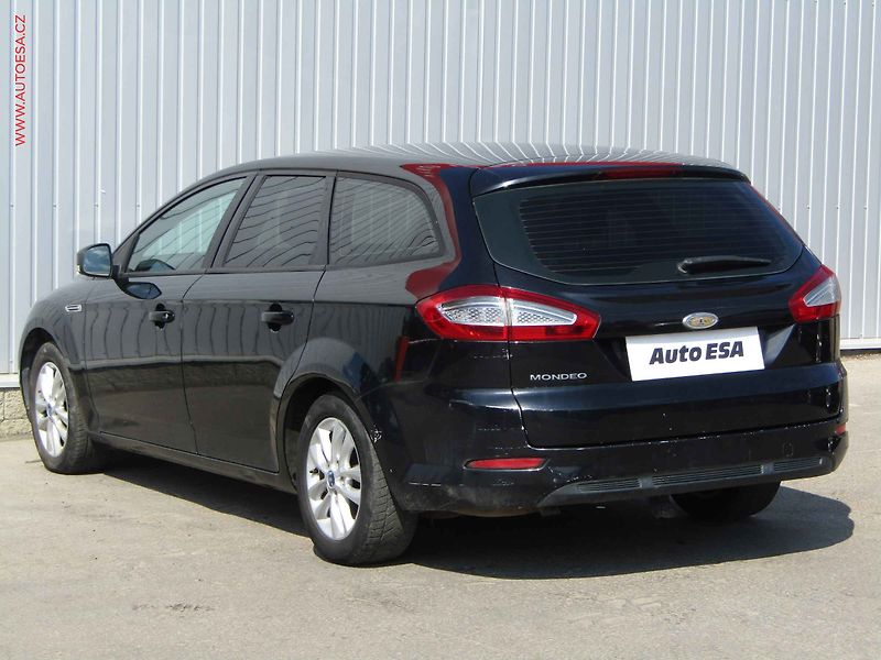 Ford Mondeo (2011) 2.0 TDCi, AC, tempo, výhřev - fotka 6 z 18