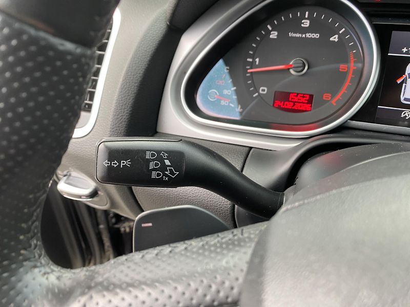 Audi Q7 3.0TDi 4x4 240PS FL 8Q SLINE!! - fotka 146 z 156