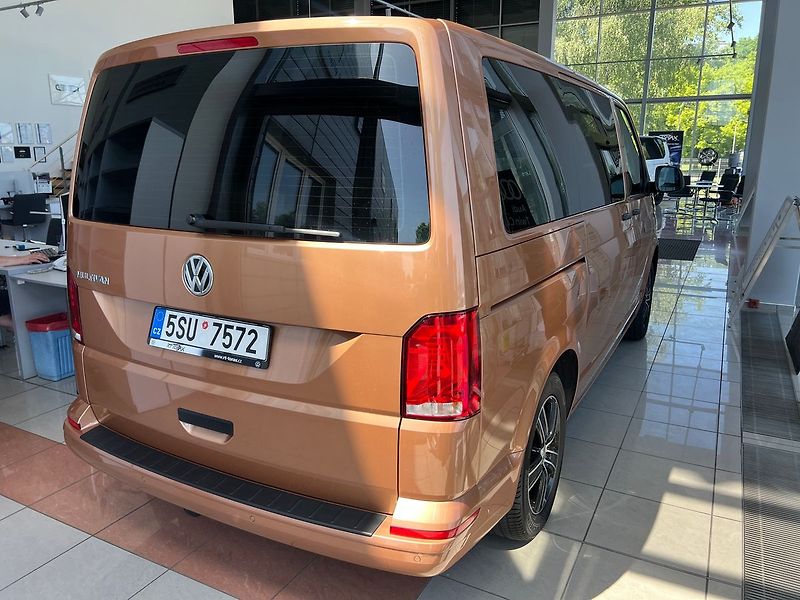 Volkswagen Multivan Trendline 2,0TDI 110kW DSG Taž - fotka 3 z 17