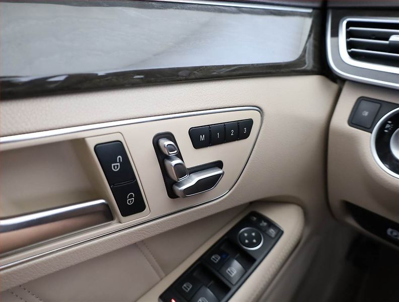 Mercedes-Benz Třídy E (2013) E 350 BlueTEC 4MATIC, 4X4 - fotka 15 z 19