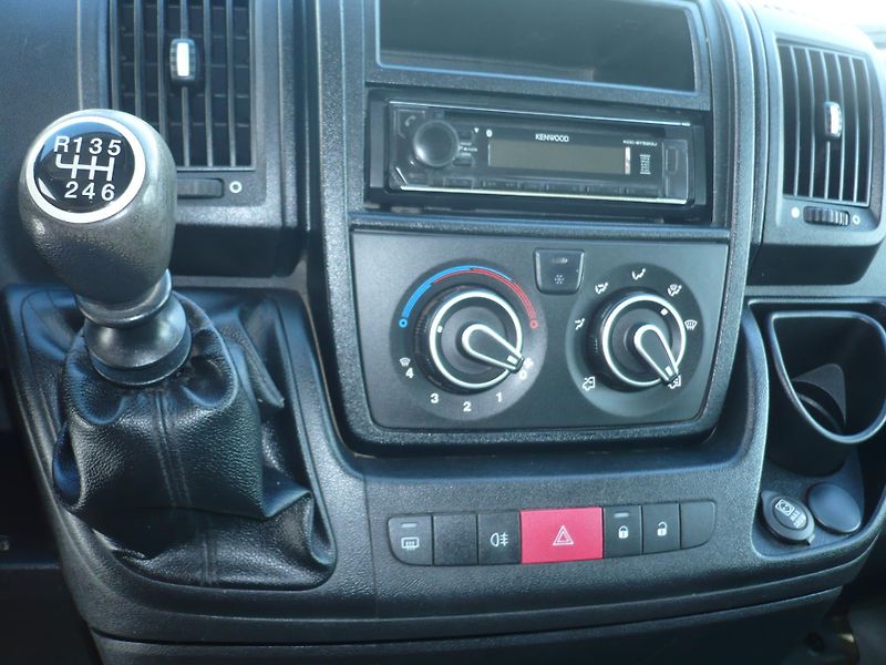 Fiat Ducato 2.3JTD 109Kw 7Míst Valnik - fotka 17 z 32