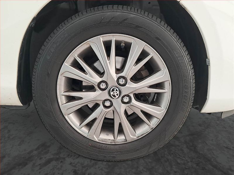Toyota Yaris (2018) 1.0 VVT-i, ČR,1.maj, Tempomat - fotka 14 z 22