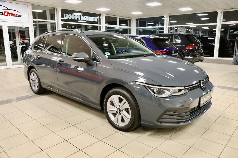 Volkswagen Golf Variant (2023) 2.0TDI DSG Display LED  - fotka 2 z 23