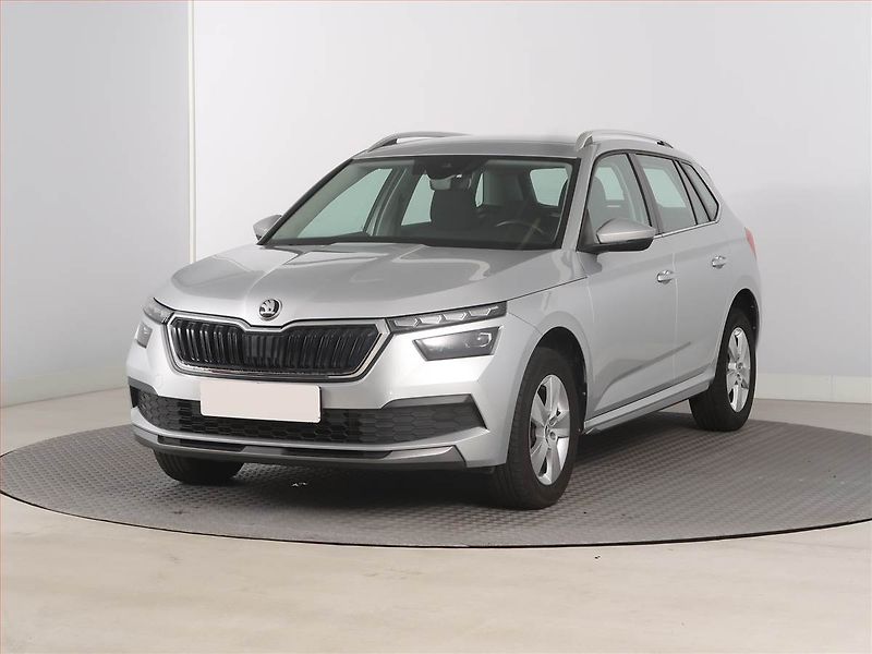 Škoda Kamiq (2021) 1.0 TSI, Tempomat - fotka 2 z 17