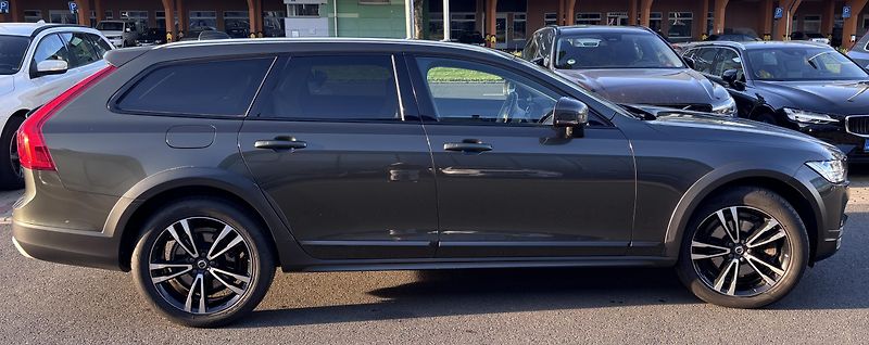 Volvo V90 (2018) 2.0 S90/ /147kW - fotka 11 z 19