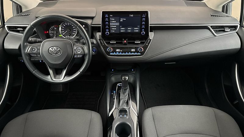 Toyota Corolla 1.8 Hybrid AUT Active Sedan - fotka 8 z 25