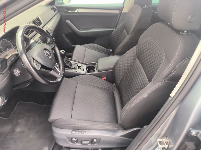 Škoda Superb (2017) 1.4 TSi, Style, bixen, panor - fotka 9 z 23