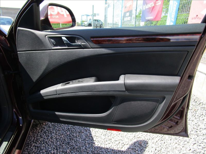 Škoda Superb 2.0TDi DSG, Elegance - fotka 22 z 46