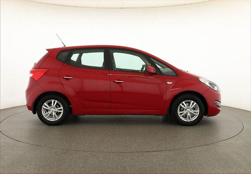 Hyundai ix20 (2015) 1.6 CVVT, Serv.kniha - fotka 6 z 14