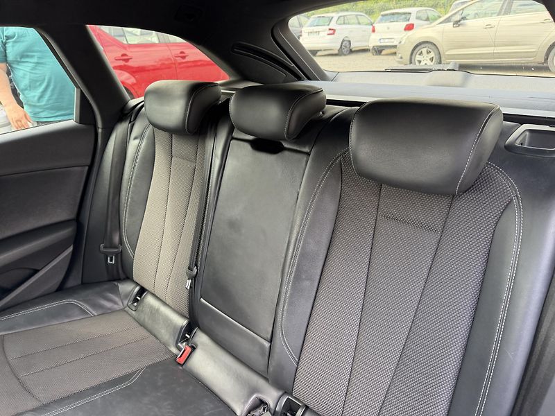Audi A4 2.0 TDI 3x S-line - fotka 12 z 21