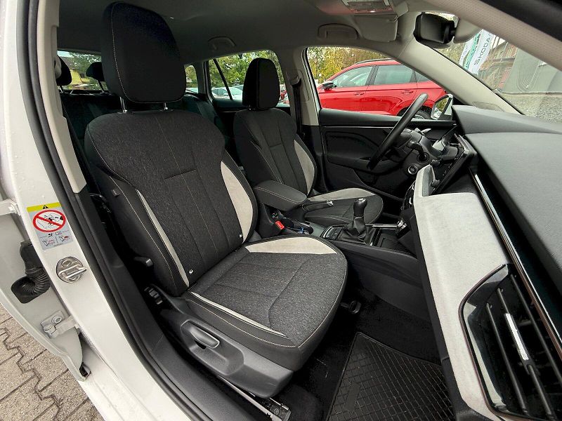 Škoda Scala (2025) 1.5 TSI 110 kW TopSelection - fotka 22 z 22