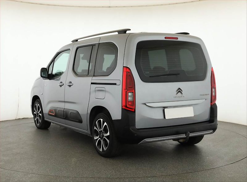 Citroën Berlingo (2019) Feel 1.2 PureTech, 5Míst, ČR - fotka 4 z 16