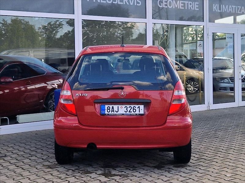 Mercedes-Benz Třídy A 1,7 i 85kW AC VÝHŘEV NOVÁ STK - fotka 4 z 27