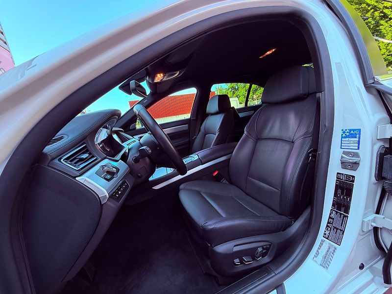 BMW Řada 7 740d xDrive, M Paket, B&O, ČR, - fotka 20 z 35