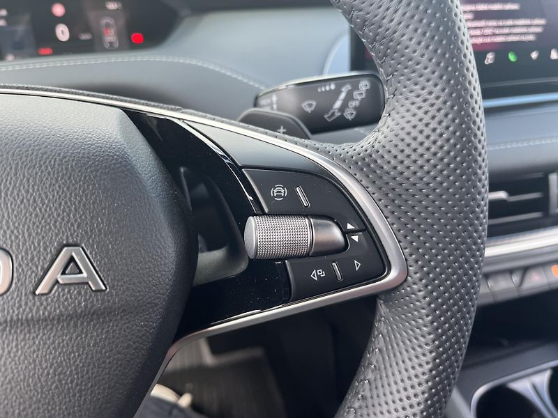 Škoda Enyaq SPORTLINE 85x 210/82 - fotka 14 z 27