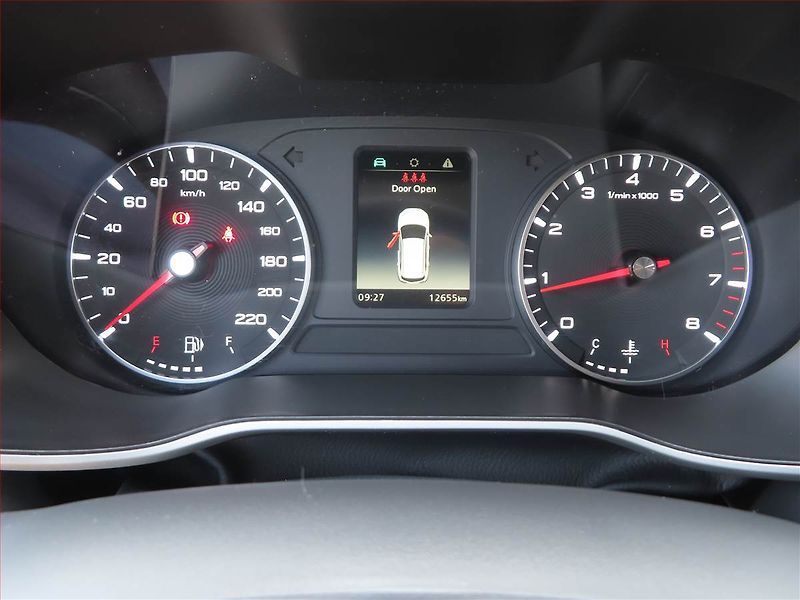 MG ZS (2024) Essential 1.5, Serv.kniha - fotka 11 z 17