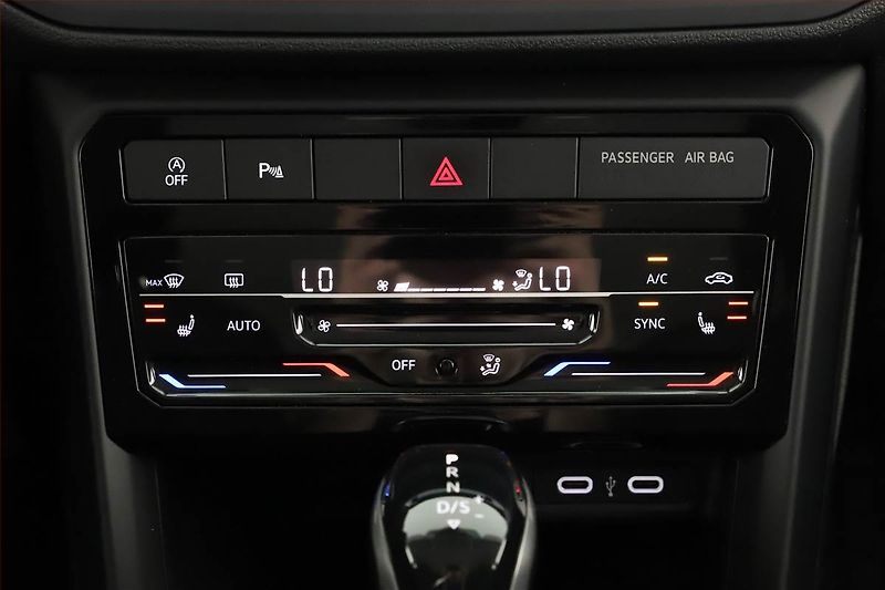 Volkswagen T-Cross (2023) Life 1.0 TSI, Automat - fotka 12 z 18
