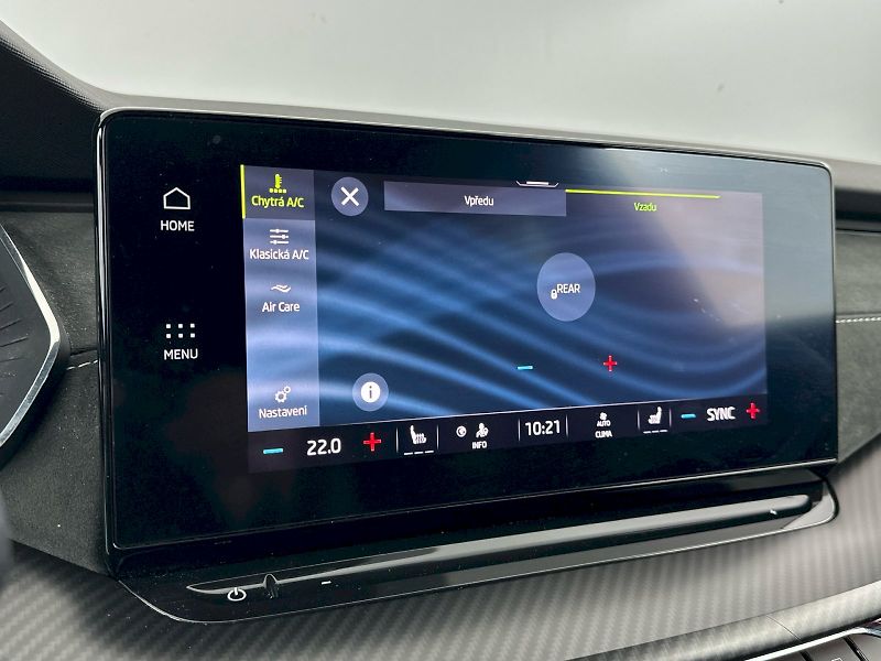 Škoda Octavia (2023) Combi 2.0 TSI 180 kW RS - fotka 22 z 40