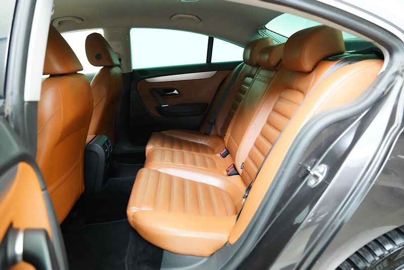 Volkswagen Passat CC - fotka 22 z 23