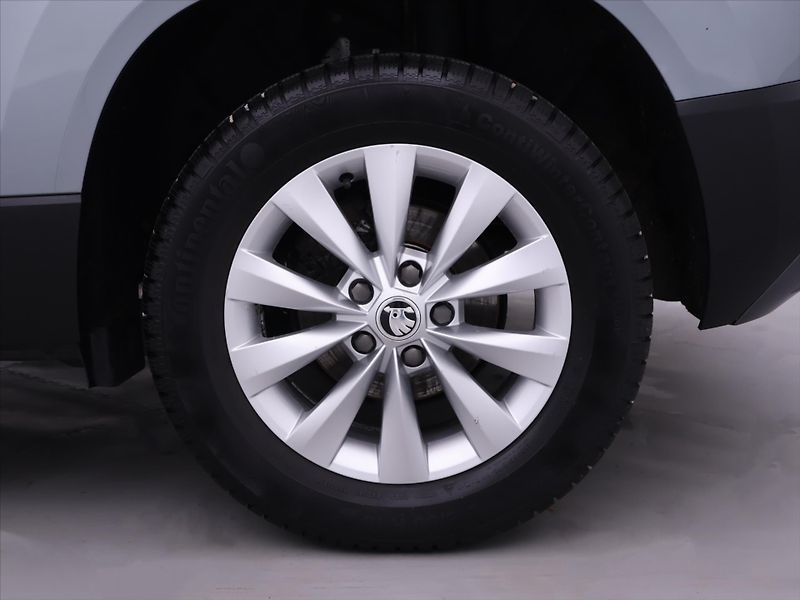 Škoda Karoq 1,5 TSI 110kW DSG CZ Navi LED - fotka 23 z 30