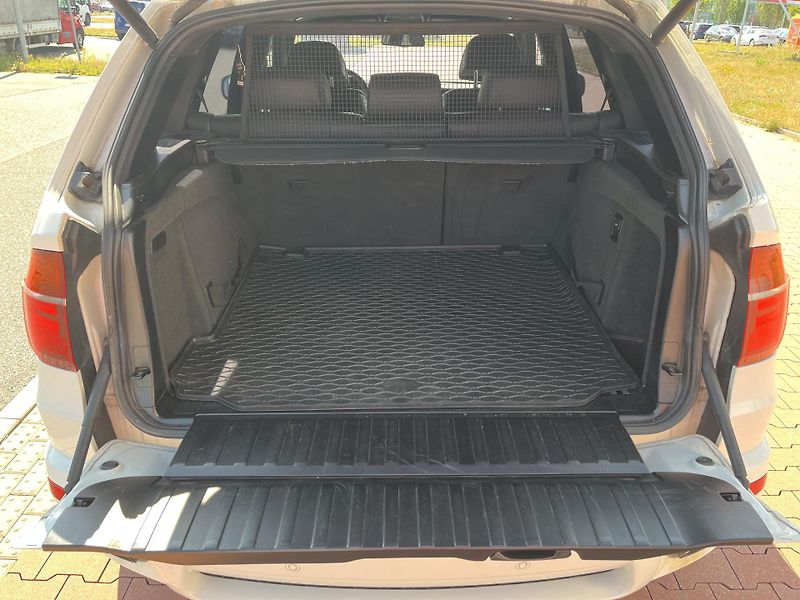 BMW X5 40D XDRIVE M-Packet - fotka 29 z 34