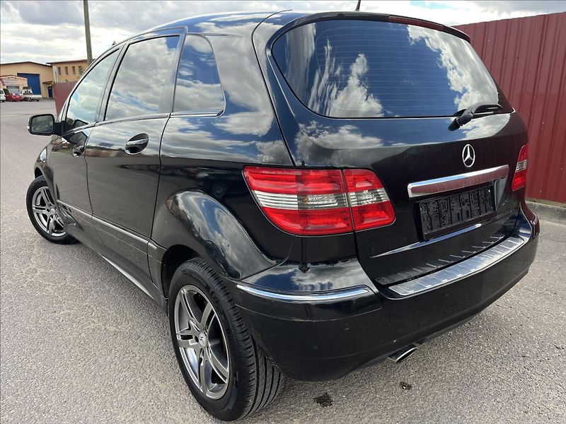 Mercedes-Benz Třídy B 2,0 i CNG ČR KLIMA SERVIS PNEU - fotka 37 z 37