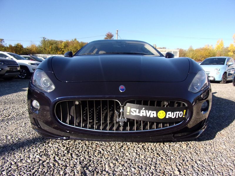Maserati Granturismo (2011) 4.7S 440PS V8 AUTOMAT 80 000KM - fotka 2 z 15