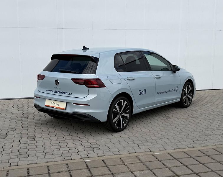 Volkswagen Golf (2026) People 6G 1,5TSI - fotka 2 z 24