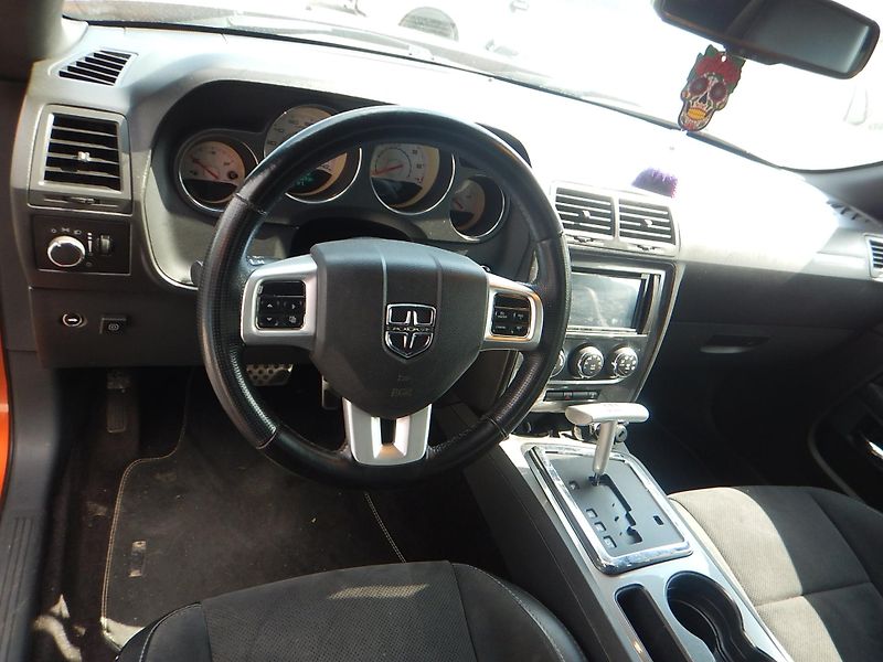 Dodge Challenger 3.6i, AUTOMAT, LPG - fotka 11 z 23