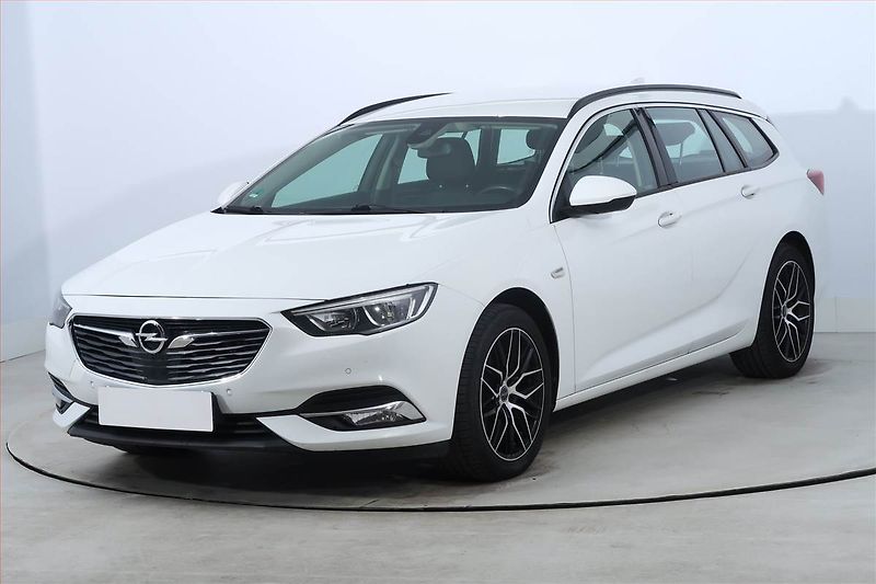 Opel Insignia (2017) 2.0 CDTI, Tempomat - fotka 2 z 21
