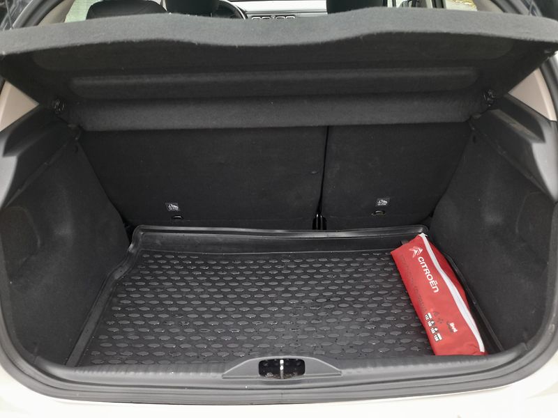 Citroën C3 (2020) 1,2 PureTech 82k NAVIGACE - fotka 17 z 38