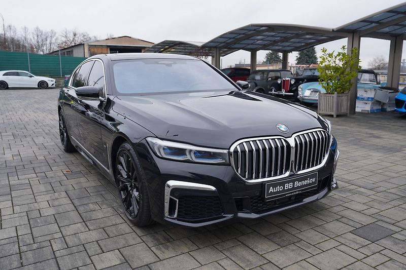 BMW Řada 7 740d xDrive/9AT/Lasery/Mpaket - fotka 8 z 50