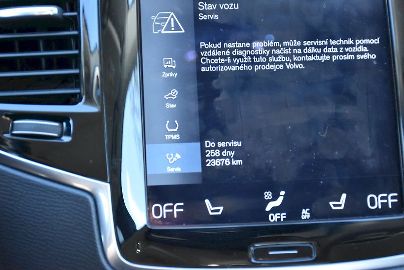 Volvo XC90 (2016) D5 - fotka 21 z 32