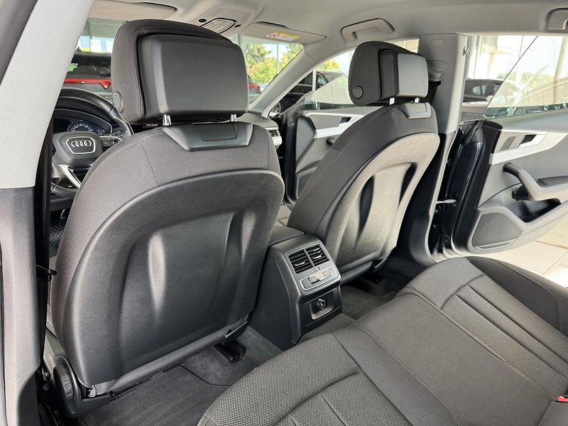 Audi A5 50TDI 210kW*Quattro*Navi*DPH - fotka 17 z 36