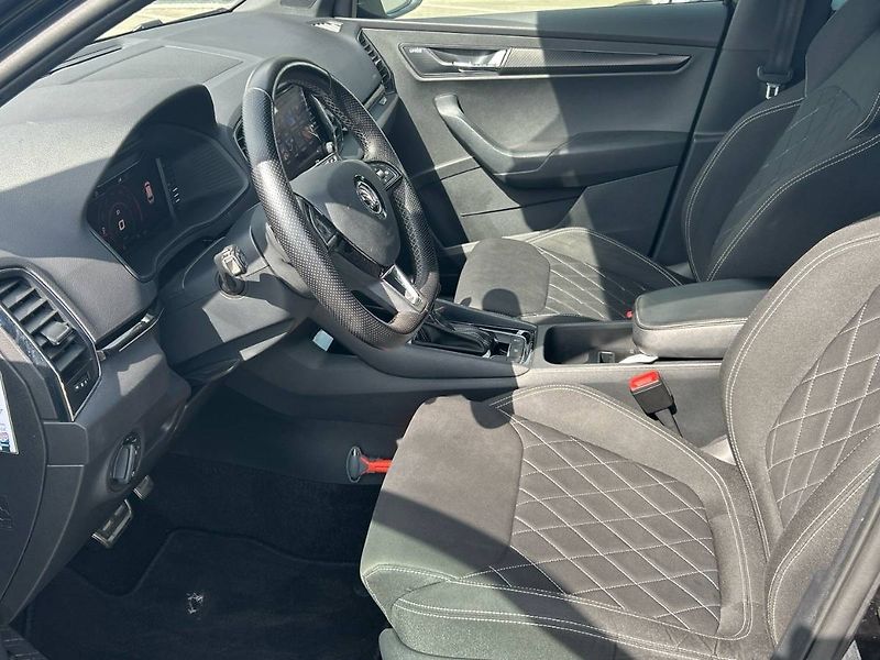 Škoda Karoq (2020) 1.5 TSI 7DSG Sportline - fotka 28 z 29