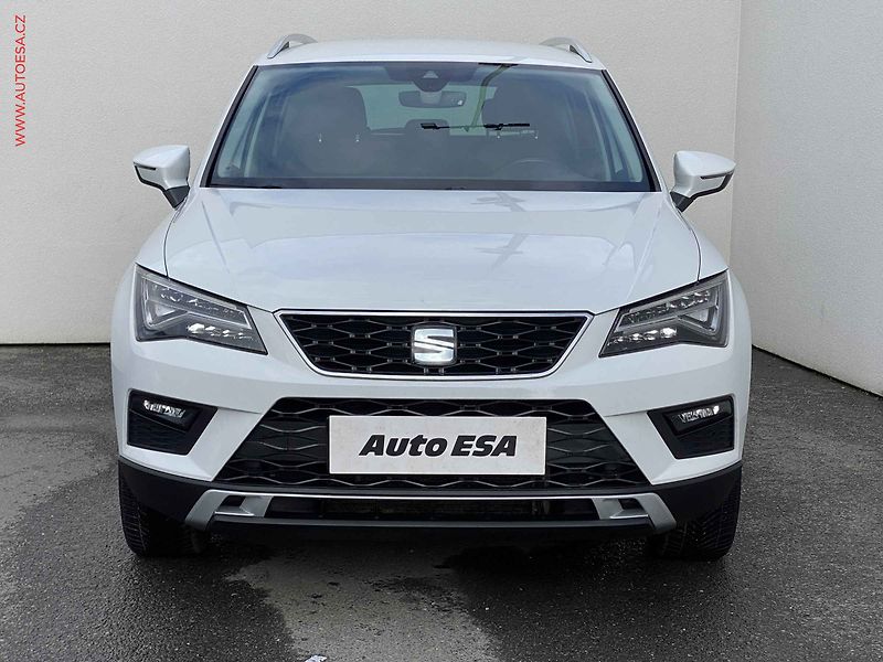 Seat Ateca (2019) 2.0 TDi, Style, LED, navi - fotka 2 z 21