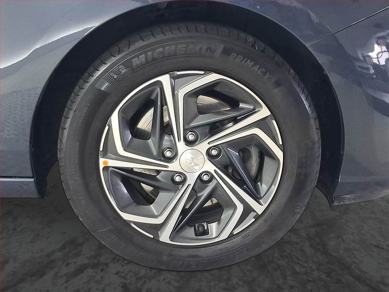 Hyundai i30 (2023) 1.5 T-GDI MHEV, ČR,1.maj - fotka 15 z 19