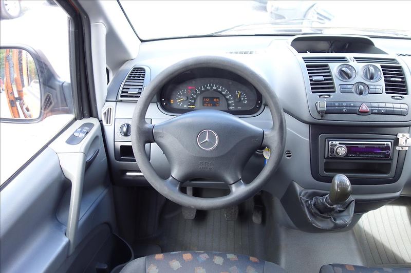 Mercedes-Benz Vito 2,2 CDi 80KW, ČR, 6MÍST,111. - fotka 17 z 27