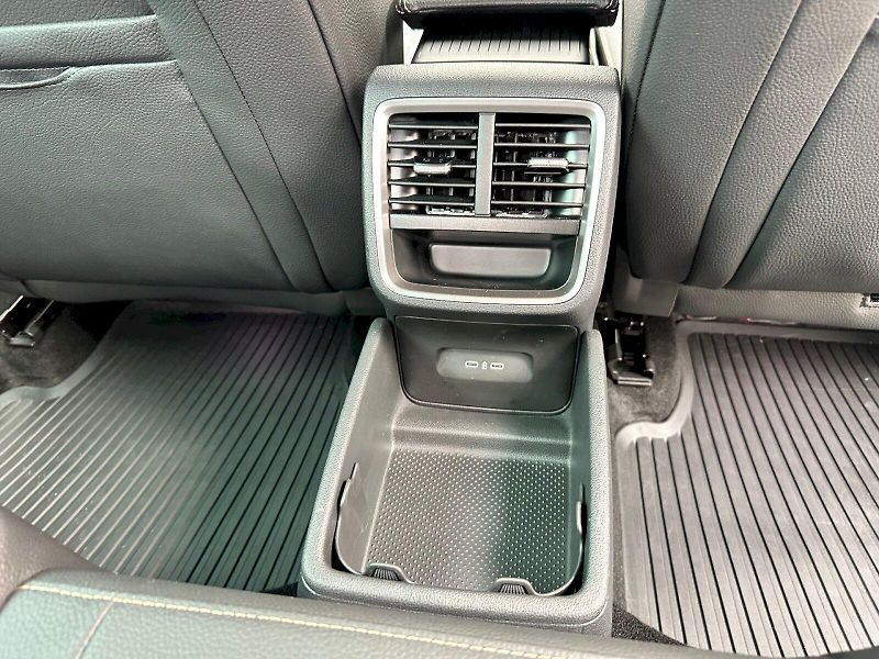Škoda Octavia (2024) 1.5 TSI 110kW MHEV Top Selecti - fotka 20 z 23
