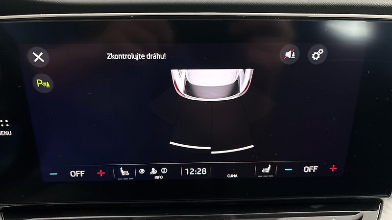 Škoda Octavia 2.0 TDI DSG Style Combi - fotka 12 z 25
