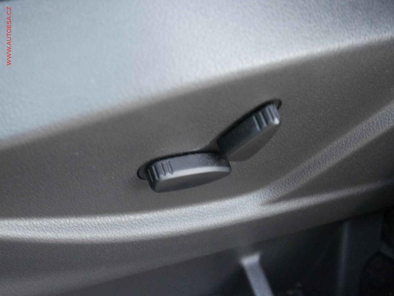 Ford Grand C-MAX (2015) 2.0 TDCi, AC, TZ - fotka 15 z 16