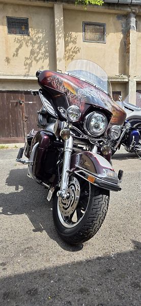 Harley-Davidson FLHTCU Ultra Classic Electra Glide (2006) Model 2007 - fotka 4 z 15