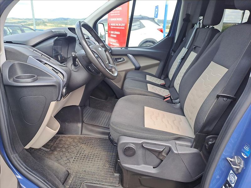 Ford Tourneo Custom 2,0 TDCI 9.MÍST - fotka 5 z 18